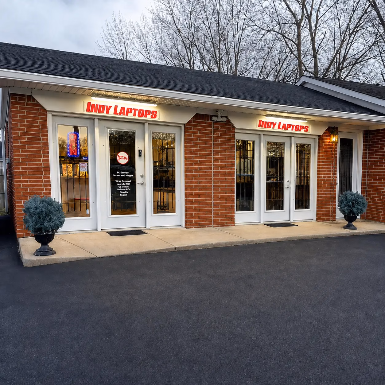 Indy Laptops storefront at 601 E. 106th Street in Indianapolis